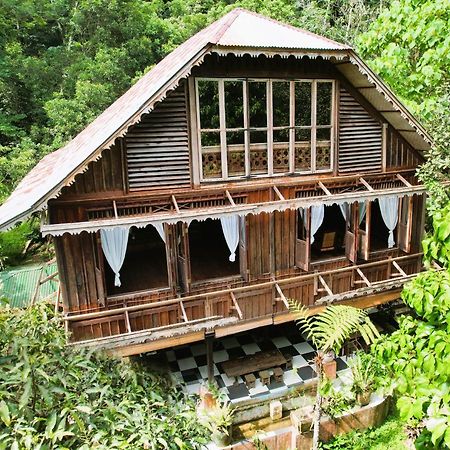 Happy Ria Homestay & Guesthouse Bukit Lawang Ngoại thất bức ảnh